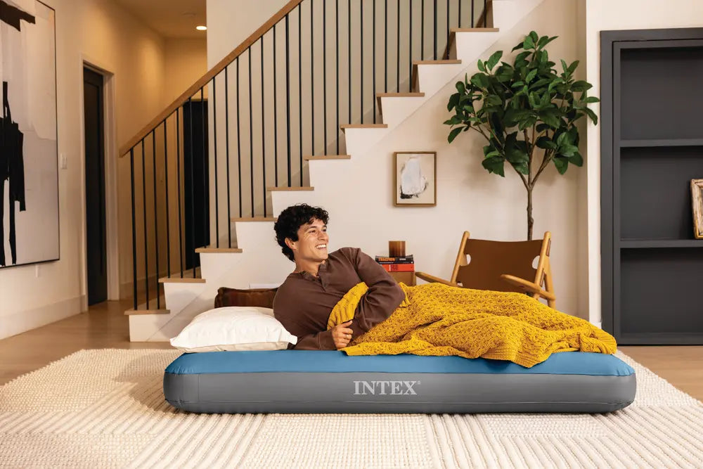 INTEX QUEEN DURA-BEAM PRESTIGE DOWNY AIRBED WITH PUMP 152x203x25cm.